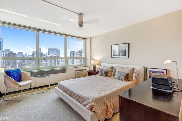 88 W Schiller Street 2602, Chicago, IL 60610