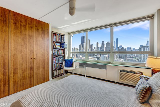 88 W Schiller Street 2602, Chicago, IL 60610