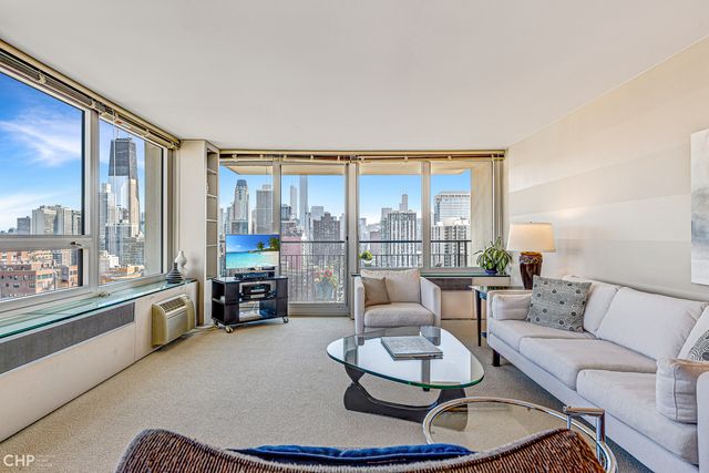 88 W Schiller Street 2602, Chicago, IL 60610