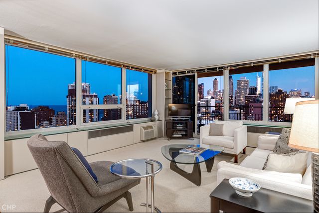 88 W Schiller Street 2602, Chicago, IL 60610