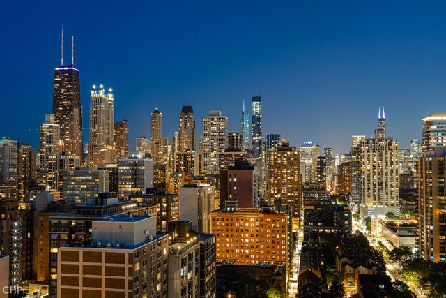 88 W Schiller Street 2602, Chicago, IL 60610