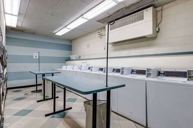 88 W Schiller Street 2602, Chicago, IL 60610