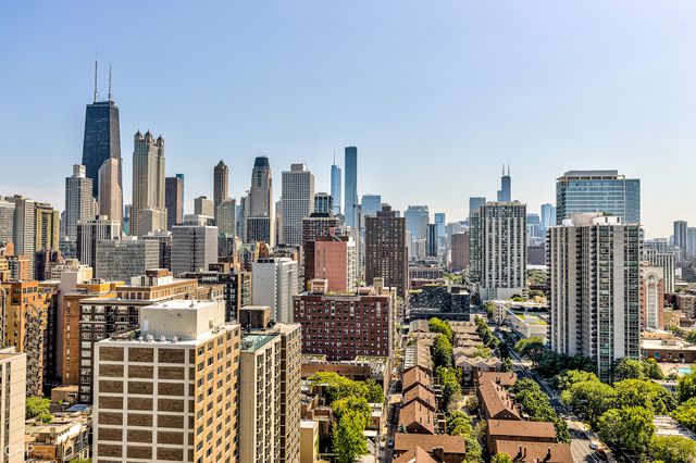 88 W Schiller Street 2602, Chicago, IL 60610