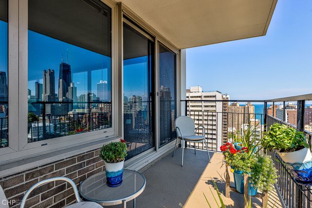 88 W Schiller Street 2602, Chicago, IL 60610