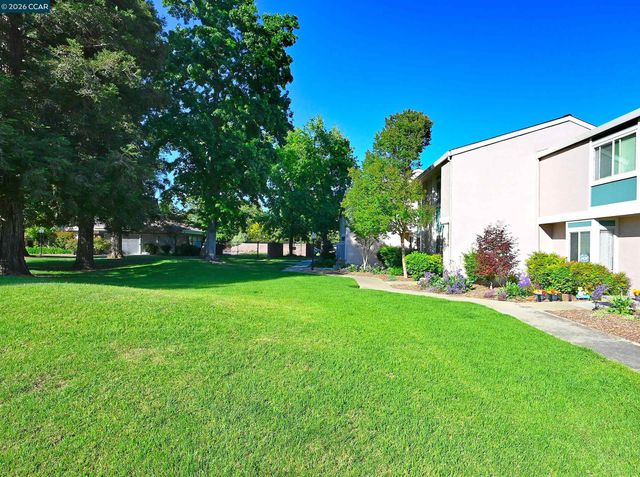 1288 Pine Creek Way Apt C, Concord, CA 94520