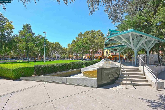 1288 Pine Creek Way Apt C, Concord, CA 94520