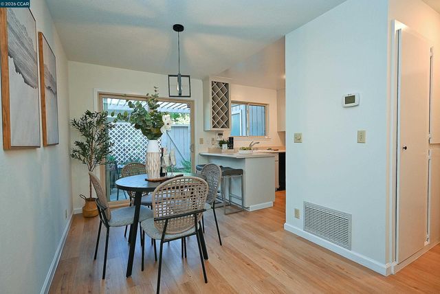1288 Pine Creek Way Apt C, Concord, CA 94520