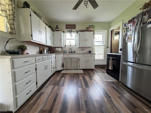 103 W Shafer Avenue, Dover, OH 44622