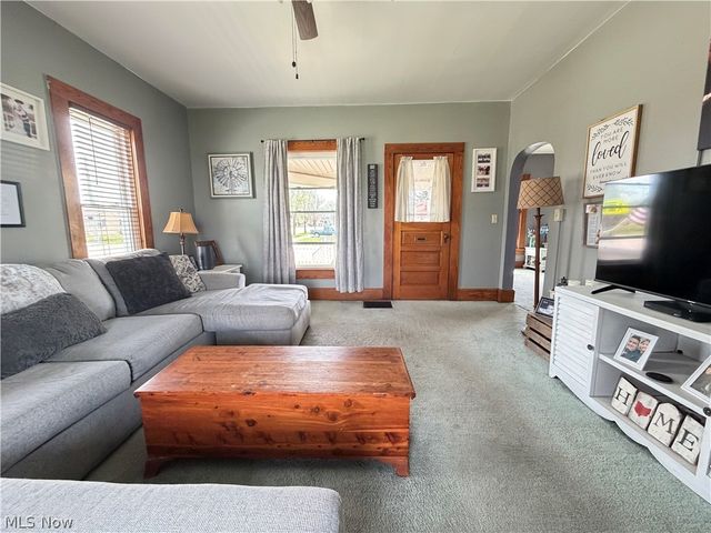 103 W Shafer Avenue, Dover, OH 44622