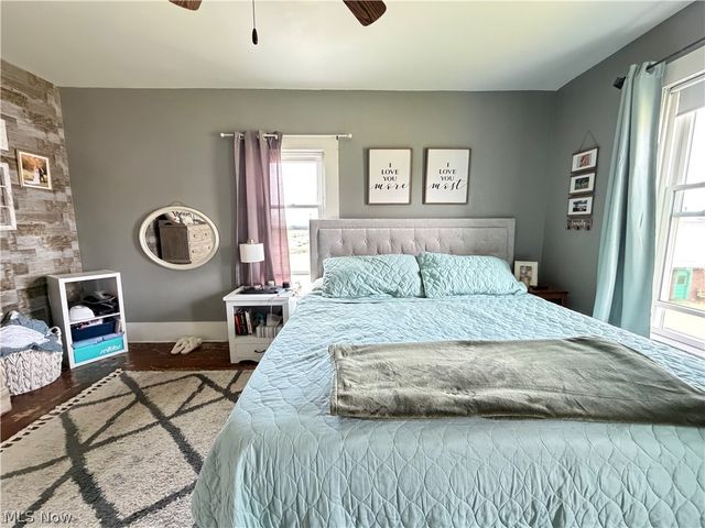 103 W Shafer Avenue, Dover, OH 44622