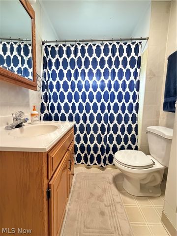 103 W Shafer Avenue, Dover, OH 44622