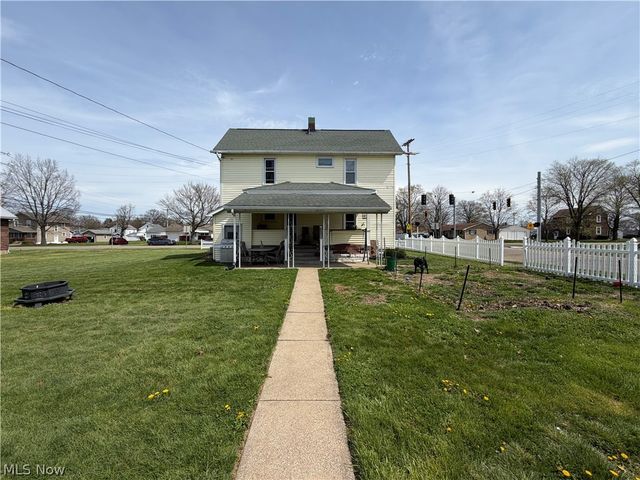 103 W Shafer Avenue, Dover, OH 44622