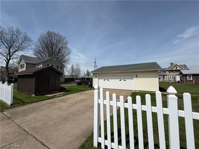 103 W Shafer Avenue, Dover, OH 44622