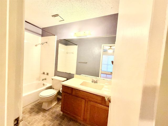 923 Binbrook Drive, Mesquite, TX 75149