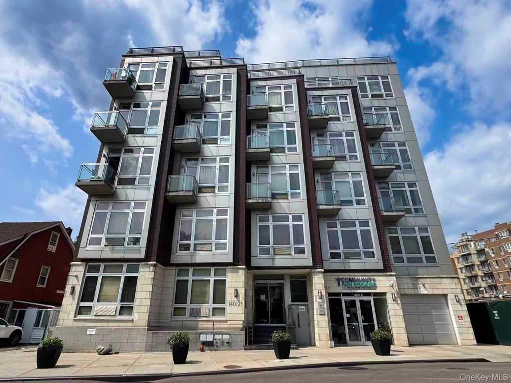 14021 32nd Avenue 5C, Flushing, NY 11354