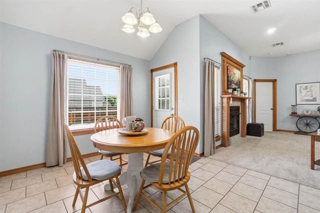 303 Azalea Ln, Cache, OK 73527