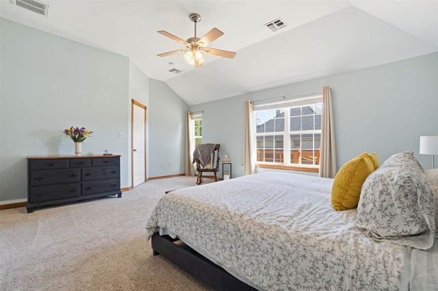 303 Azalea Ln, Cache, OK 73527