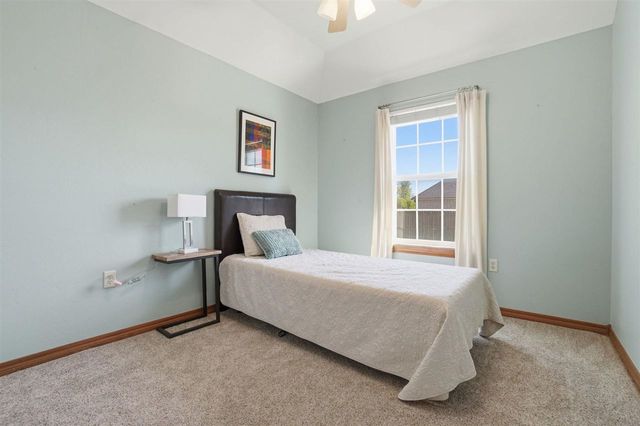 303 Azalea Ln, Cache, OK 73527