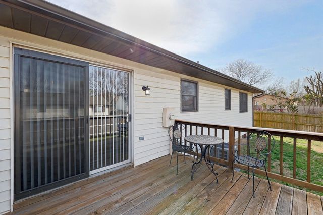 403 N Basswood Ln, Haysville, KS 67060