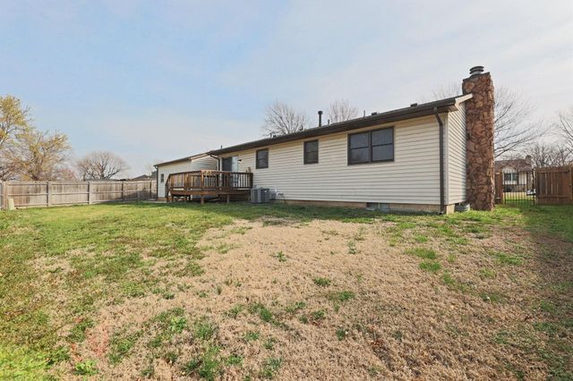 403 N Basswood Ln, Haysville, KS 67060