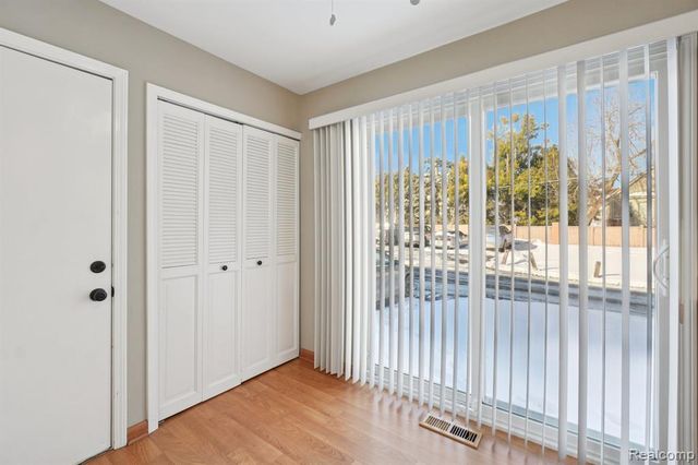 23737 Stonehenge Boulevard, Novi, MI 48375