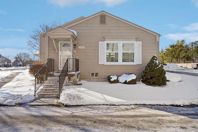 23737 Stonehenge Boulevard, Novi, MI 48375