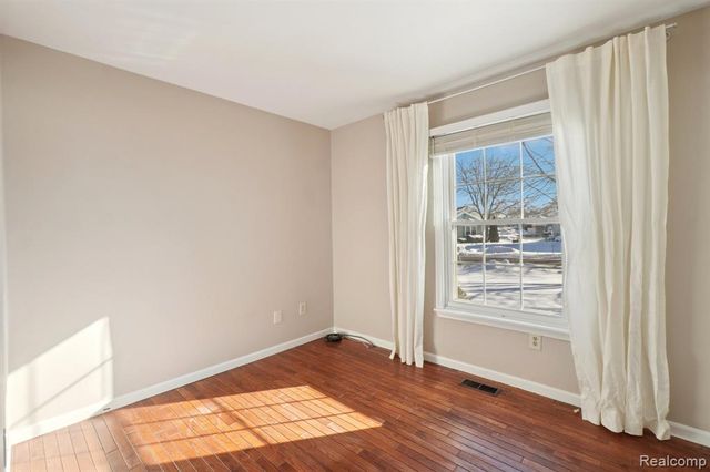 23737 Stonehenge Boulevard, Novi, MI 48375