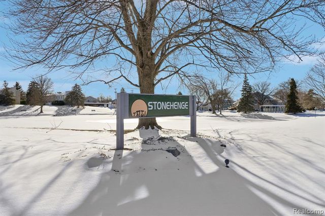 23737 Stonehenge Boulevard, Novi, MI 48375