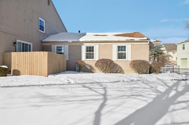 23737 Stonehenge Boulevard, Novi, MI 48375