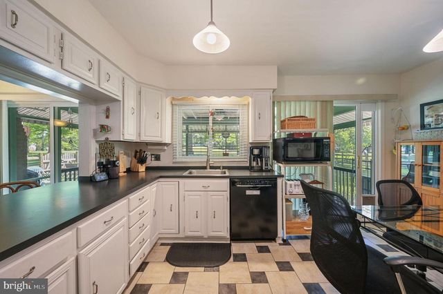 5 W FAIRWAYS CIR, Smyrna, DE 19977
