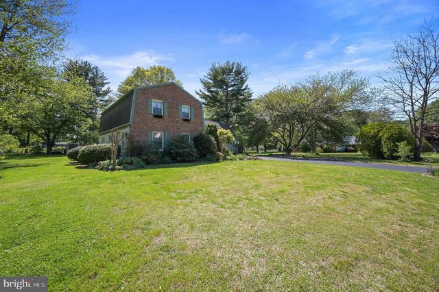 5 W FAIRWAYS CIR, Smyrna, DE 19977