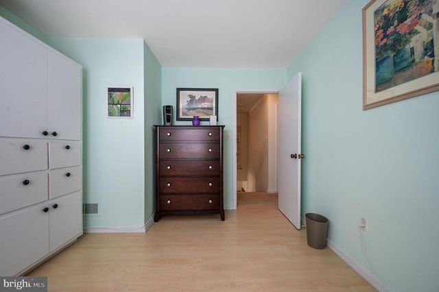5 W FAIRWAYS CIR, Smyrna, DE 19977
