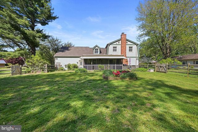 5 W FAIRWAYS CIR, Smyrna, DE 19977