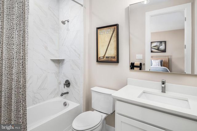 38 JAMES CLOUD, Thornton, PA 19373