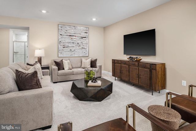 38 JAMES CLOUD, Thornton, PA 19373