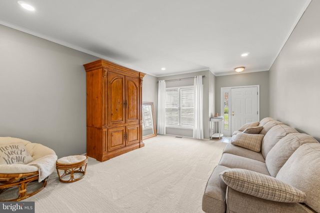 23 HILLTOP LN, Medford, NJ 08055