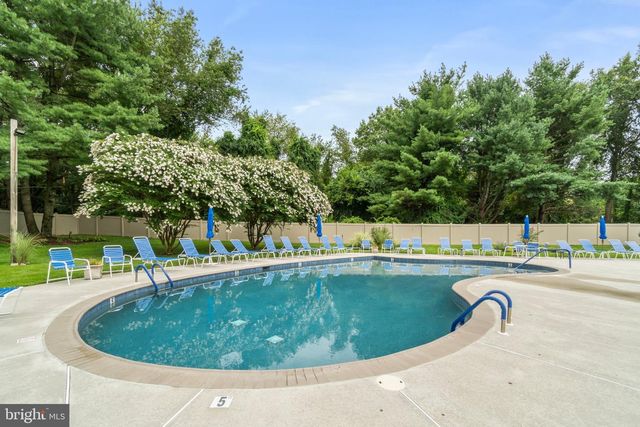 23 HILLTOP LN, Medford, NJ 08055