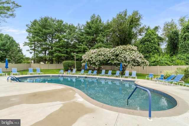 23 HILLTOP LN, Medford, NJ 08055