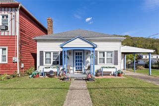 810 Second Avenue, New Cumberland, WV 26047
