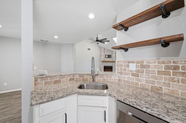 1805 Whitebriar Drive, Deer Park, TX 77536