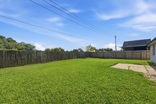 1805 Whitebriar Drive, Deer Park, TX 77536