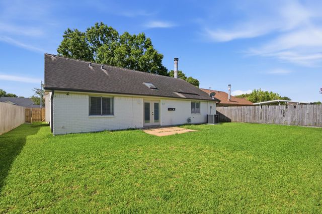 1805 Whitebriar Drive, Deer Park, TX 77536