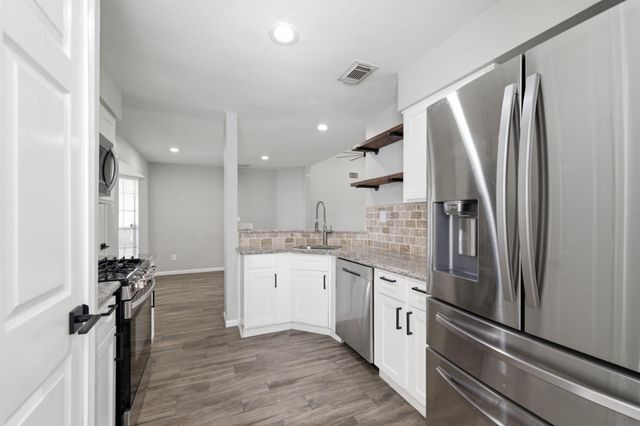 1805 Whitebriar Drive, Deer Park, TX 77536