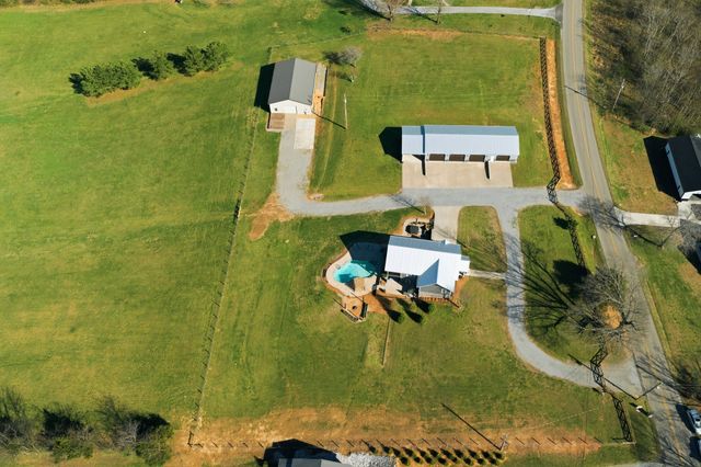 4041 Liverworth Rd, Southside, TN 37171