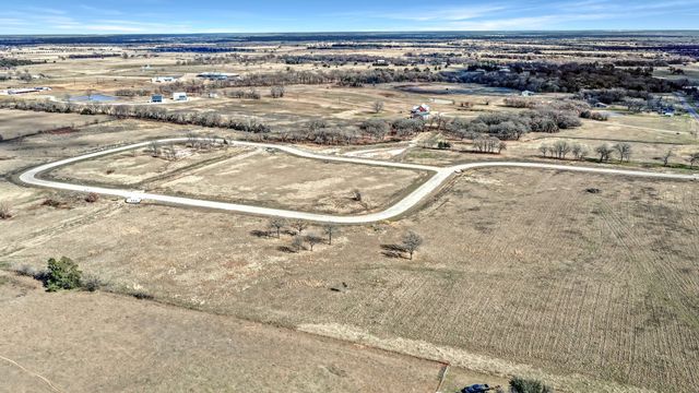 2244 Sundance Road, Whitesboro, TX 76273