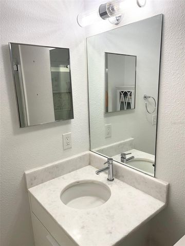 4275 CASTLEBRIDGE LANE 1324, Sarasota, FL 34238