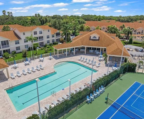 4275 CASTLEBRIDGE LANE 1324, Sarasota, FL 34238