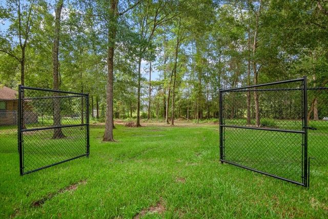611 Parthenon Place, New Caney, TX 77357