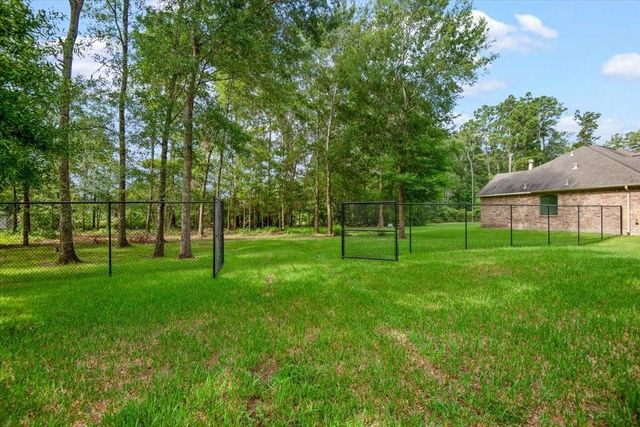 611 Parthenon Place, New Caney, TX 77357