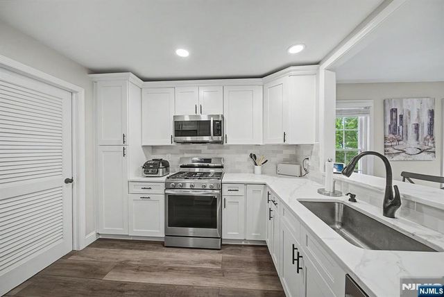 3 Juniper Court 125, Clifton, NJ 07014
